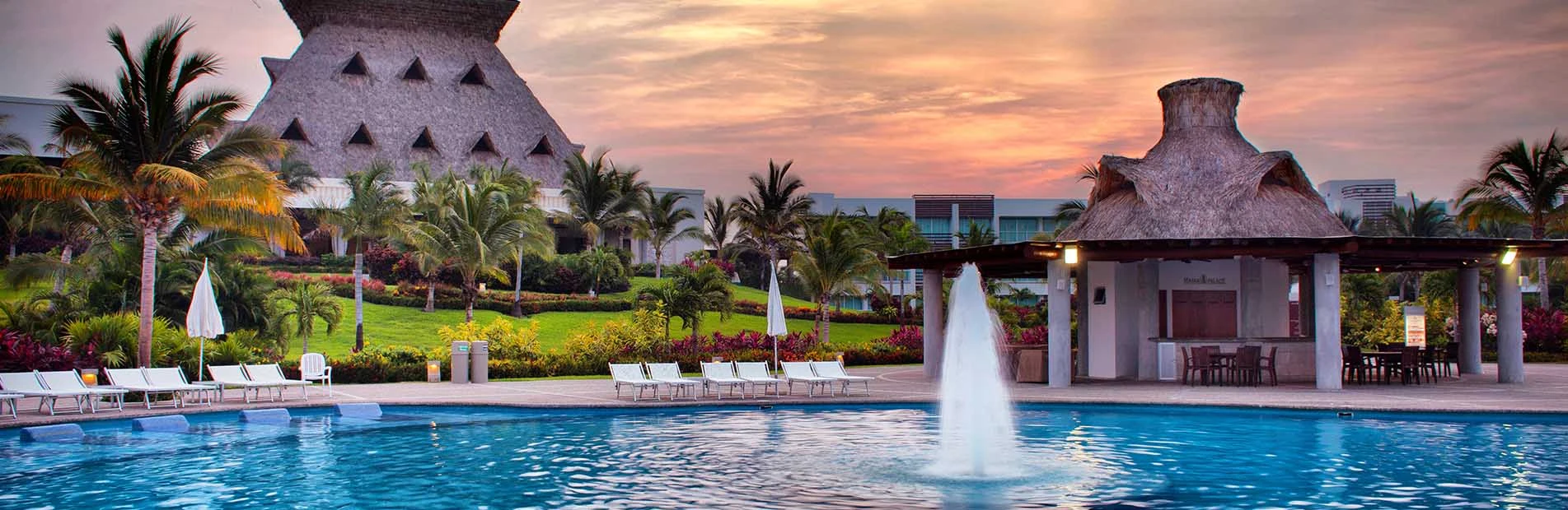 Amazing pool in acapulco