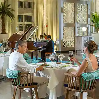 https://www.sqnescapes.com/Elegant dinner at  luxury restaurant